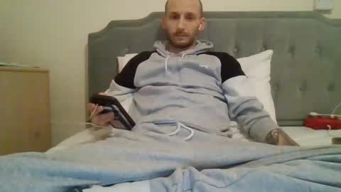 Snapshot of 420feetloverr420 chatting on March 31, 10:54 pm 420feetloverr420 online show from March 31, 10:54 pm