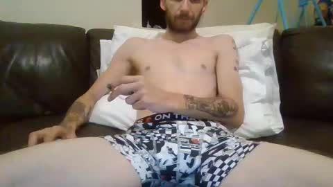 Snapshot of 420feetloverr420 chatting on May 2, 1:10 am 420feetloverr420 online show from May 2, 1:10 am