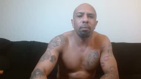 420flyguy online show from December 12, 10:52 pm