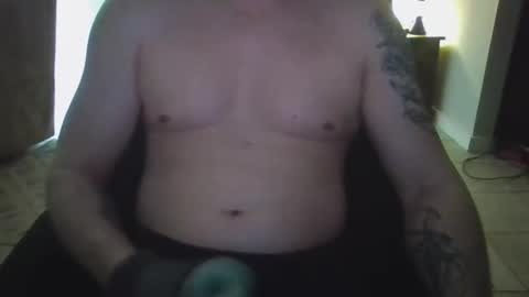 Snapshot of 42o_blah chatting on January 19, 1:42 am 42o_blah online show from January 19, 1:42 am