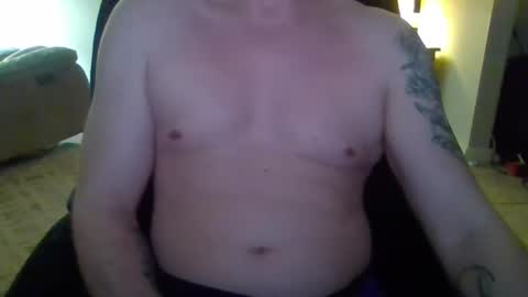 Snapshot of 42o_blah chatting on February 16, 12:40 am 42o_blah online show from February 16, 12:40 am