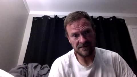 4djmoore online show from April 15, 2:40 am
