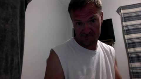Snapshot of 4djmoore chatting on June 19, 3:00 am 4djmoore online show from June 19, 3:00 am