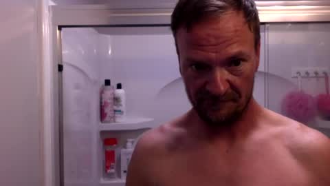 Snapshot of 4djmoore chatting on June 28, 6:47 pm 4djmoore online show from June 28, 6:47 pm