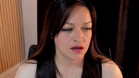 Snapshot of 4ngel_greey chatting on October 2, 10:06 pm ... .     Angel     . ... online show from October 2, 10:06 pm