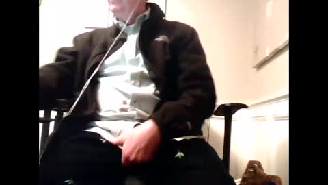 Snapshot of 4uguys chatting on December 8, 5:18 am 4uguys online show from December 8, 5:18 am