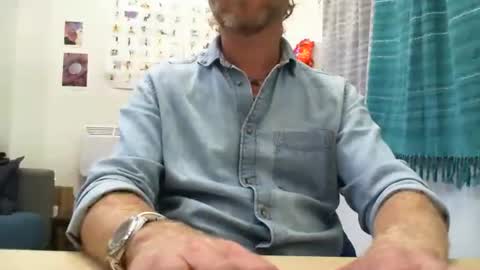 Snapshot of 555tony555 chatting on January 21, 2:33 am 555tony555 online show from January 21, 2:33 am