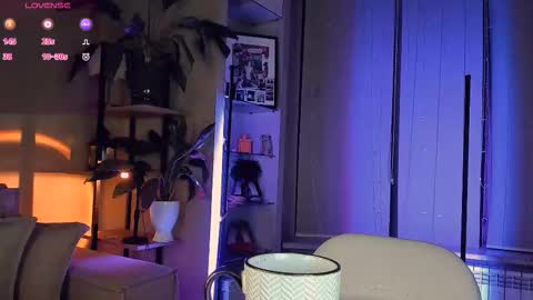 Snapshot of 5_in_one chatting on October 6, 3:37 am Sunshine online show from October 6, 3:37 am