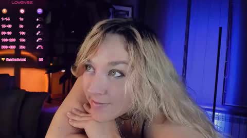 Snapshot of 5_in_one chatting on October 11, 3:06 am Sunshine online show from October 11, 3:06 am