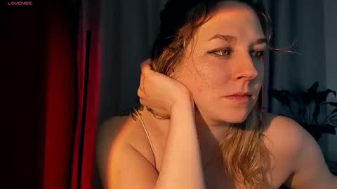 Snapshot of 5_in_one chatting on November 30, 2:59 am Sunshine online show from November 30, 2:59 am