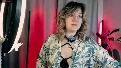 Snapshot of 5_in_one chatting on February 7, 4:27 am Sunshine online show from February 7, 4:27 am