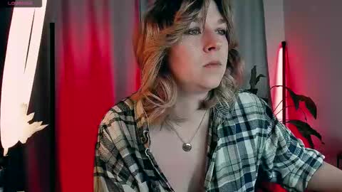 Snapshot of 5_in_one chatting on February 18, 4:19 am Sunshine online show from February 18, 4:19 am