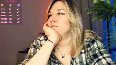 Snapshot of 5_in_one chatting on March 26, 3:34 am Sunshine online show from March 26, 3:34 am