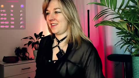 Snapshot of 5_in_one chatting on April 9, 5:18 am Sunshine online show from April 9, 5:18 am