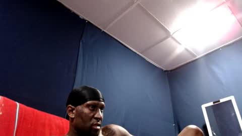 Snapshot of 5hbk chatting on December 16, 8:52 am Tettaz GetitJusy4ya online show from December 16, 8:52 am