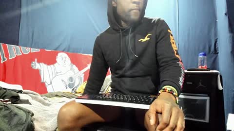 Snapshot of 5hbk chatting on December 24, 6:00 am Tettaz GetitJusy4ya online show from December 24, 6:00 am