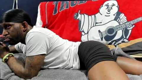 Snapshot of 5hbk chatting on December 24, 10:22 am Tettaz GetitJusy4ya online show from December 24, 10:22 am