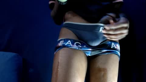 Snapshot of 5hbk chatting on January 8, 11:30 pm Tettaz GetitJusy4ya online show from January 8, 11:30 pm