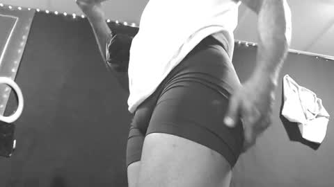 Snapshot of 5hbk chatting on October 5, 2:43 am Tettaz GetitJusy4ya online show from October 5, 2:43 am