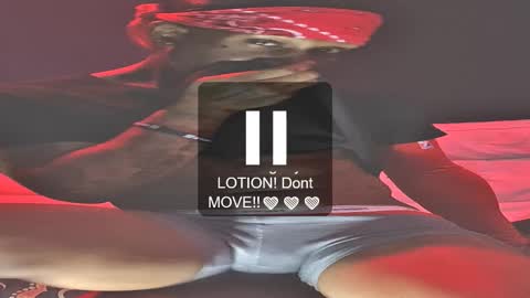 Snapshot of 5hbk chatting on November 13, 3:00 pm Tettaz GetitJusy4ya online show from November 13, 3:00 pm