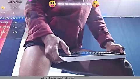 Snapshot of 5hbk chatting on December 15, 3:49 pm Tettaz GetitJusy4ya online show from December 15, 3:49 pm