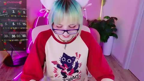 Snapshot of 666_marshmallow chatting on June 21, 7:33 am Marsi online show from June 21, 7:33 am