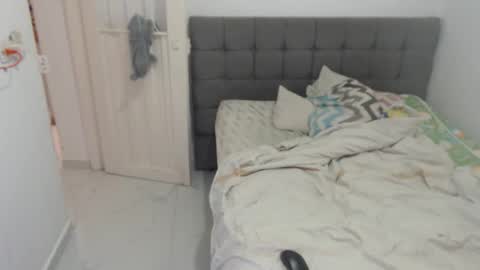 Snapshot of 69_anal_hard chatting on February 20, 1:33 pm AG STUDIOS online show from February 20, 1:33 pm