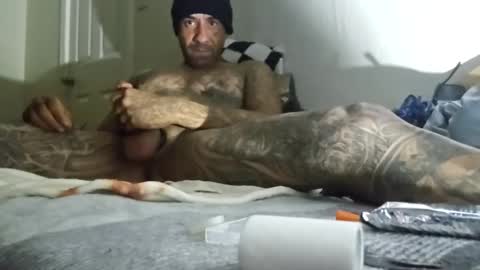 HUGH G RECTION online show from December 11, 1:05 am