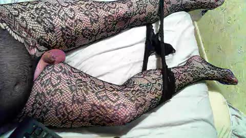 Snapshot of 69lushcd chatting on February 10, 12:41 am 69lushcd online show from February 10, 12:41 am