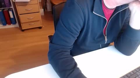 Snapshot of 69pifpaf chatting on December 15, 7:23 am 69pifpaf online show from December 15, 7:23 am