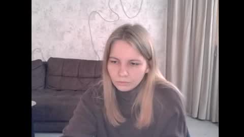 Snapshot of 69riley_reid69 chatting on October 28, 4:27 am 69Riley Reid69 online show from October 28, 4:27 am