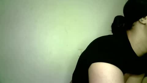 Snapshot of 69wildsex chatting on February 19, 7:06 am 69wildsex online show from February 19, 7:06 am