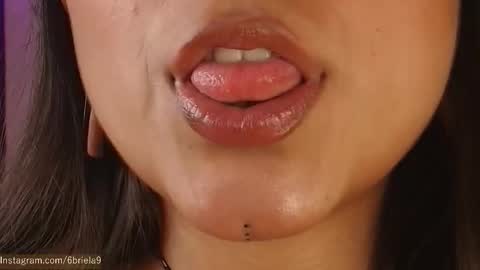 B R I E L A  online show from February 27, 5:24 pm