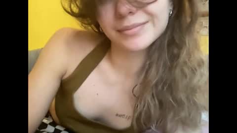 Snapshot of 75sowet018 chatting on November 28, 1:58 pm 75sowet018 online show from November 28, 1:58 pm