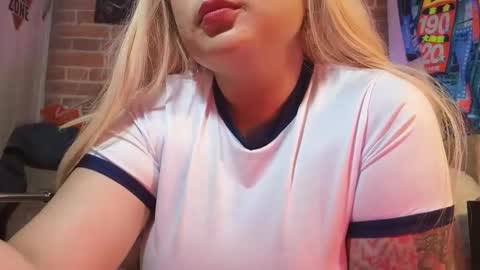 Snapshot of 777lucycosplay chatting on November 27, 11:18 pm Lucycosplay777 online show from November 27, 11:18 pm