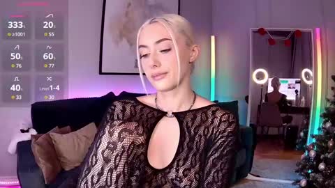Snapshot of 7loren_wood7 chatting on December 27, 3:04 pm Loren Wood online show from December 27, 3:04 pm