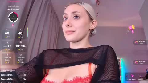 Snapshot of 7loren_wood7 chatting on September 25, 5:38 pm Loren Wood online show from September 25, 5:38 pm