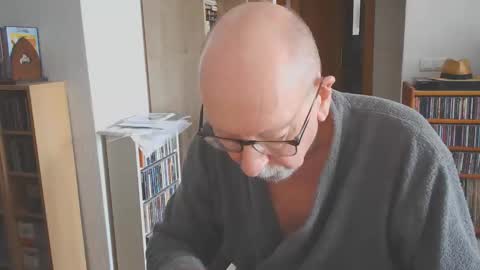 Snapshot of 7thsojourn chatting on November 3, 9:10 am Papi online show from November 3, 9:10 am