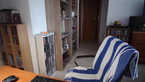 Snapshot of 7thsojourn chatting on December 16, 10:42 am Papi online show from December 16, 10:42 am