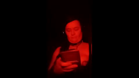 7xofbadponylove online show from December 5, 5:27 am