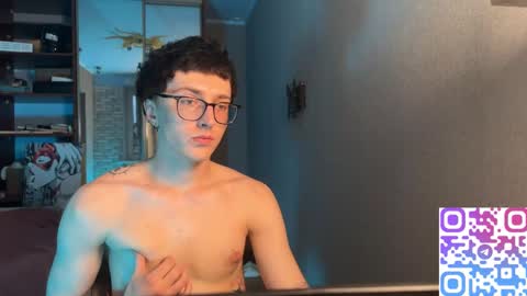 Snapshot of 8_goat chatting on November 15, 2:57 pm Phillip online show from November 15, 2:57 pm