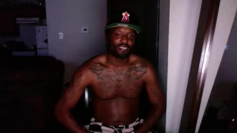 Snapshot of 8double1trouble6 chatting on October 10, 3:05 am NoFaceNoCase online show from October 10, 3:05 am