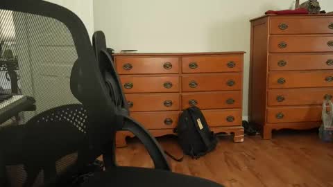 8inch_blessed online show from May 8, 4:56 pm