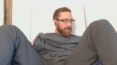 8InchesAndSomeHoles online show from January 14, 8:25 pm