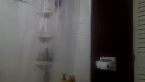 Snapshot of 8intenn chatting on March 3, 3:52 am 8intenn online show from March 3, 3:52 am