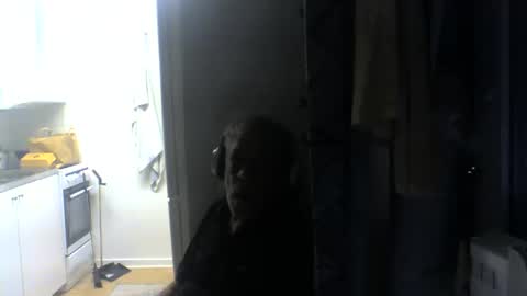 8pierced8 online show from June 1, 12:34 am