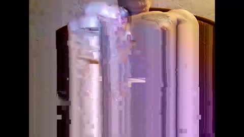 Snapshot of 8x_larry_x8 chatting on March 1, 11:40 pm Invictus hornydad online show from March 1, 11:40 pm