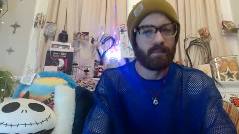 Snapshot of 90210screamer chatting on November 24, 3:50 am 90210screamer online show from November 24, 3:50 am