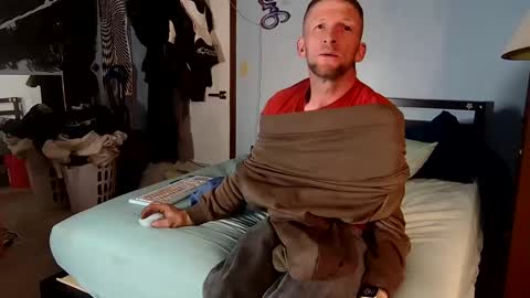 Snapshot of 9_25 chatting on February 18, 1:43 am 8over6 online show from February 18, 1:43 am