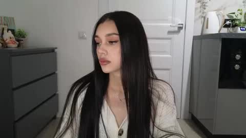 Snapshot of 9west chatting on May 10, 11:37 am KARINA online show from May 10, 11:37 am